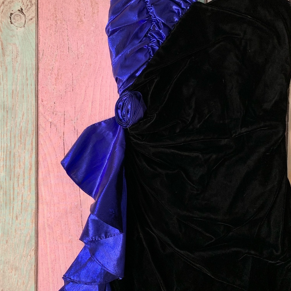 Vintage 80s Gunne Sax Black and Blue mini dress - Picture 3 of 10